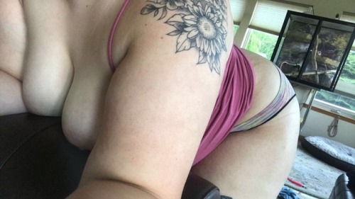 hotwife-spliffinxo: I need to be fucked over the arm of this couch!! Any takers?