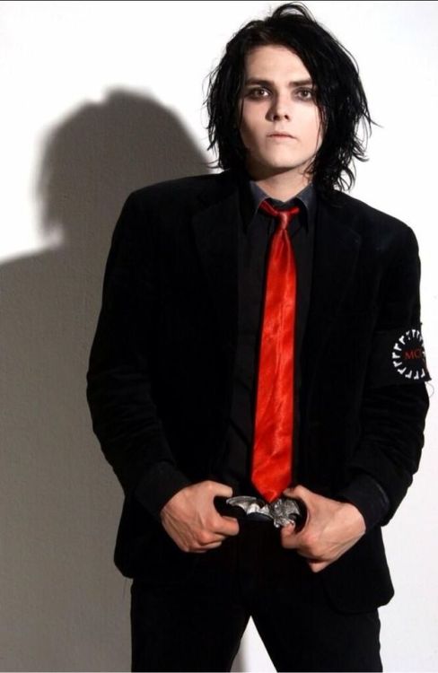 #MCM: Gerard Way@gerardway: New single “Baby You’re A Haunted House” out 10/26! #b