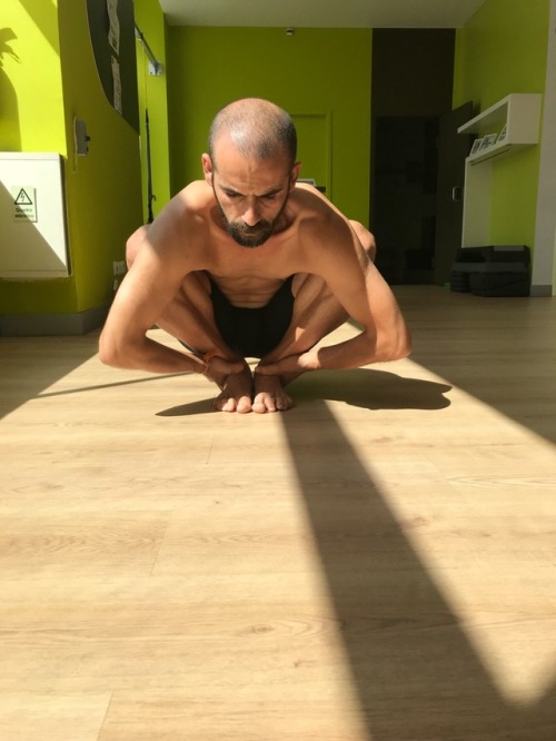 #garlandpose Variation An Amazing Pose To Stretch Hips, Calves And Find Balance. Photo Taken By @artsousa_