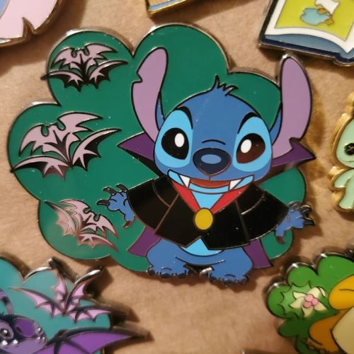 Day 21 of @winter.pins #aprilpinchallenge2022 - spooooky! It had to be vampire Stitch! #pinsofinstag