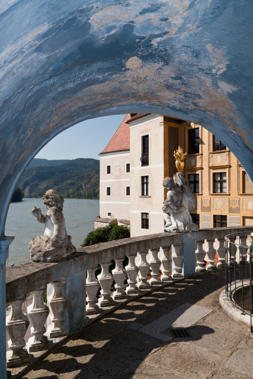 allthingseurope: Durnstein, Austria  (by schnupus)