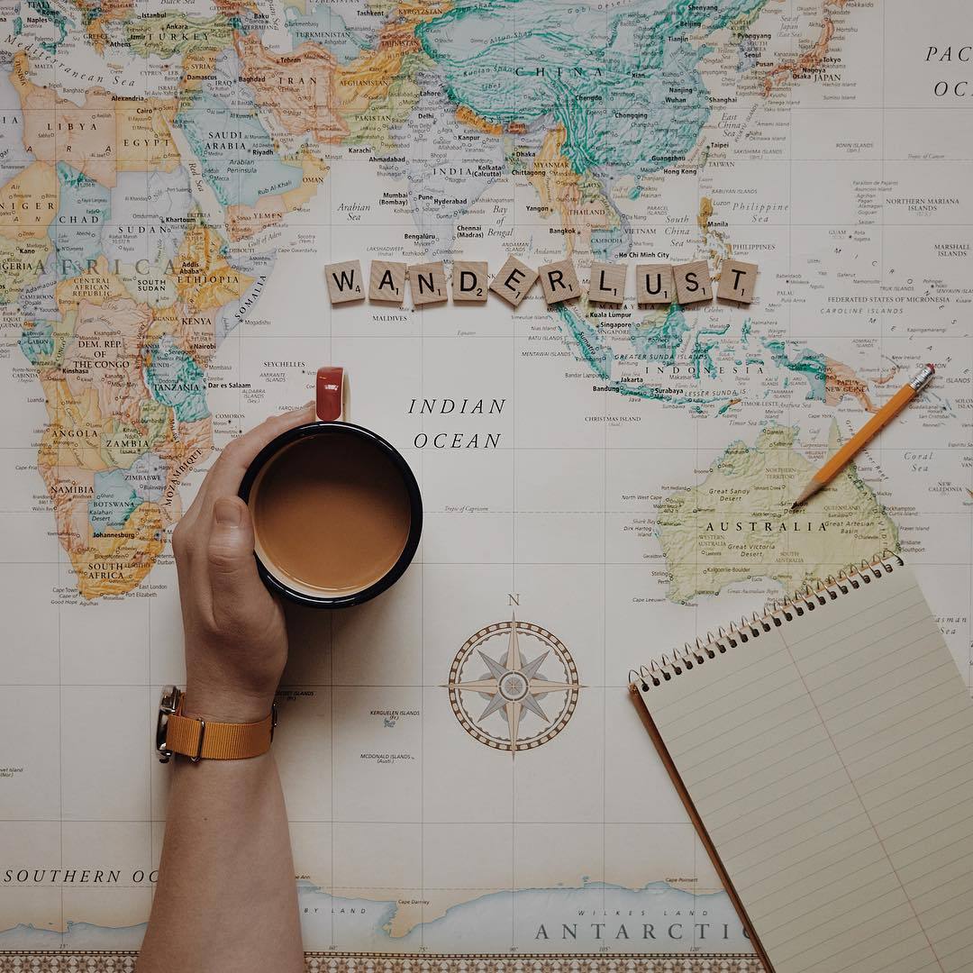 atraversso:  Explore   the world  - Christopher Funk