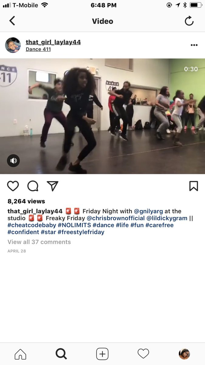 uluhlynx: thatpettyblackgirl:   Power #BlackGirlsMagic   Found her lol     And she