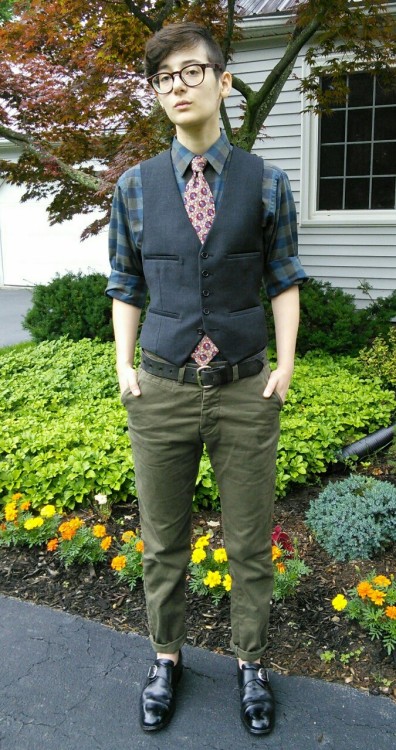 Shoes: Florsheim from Amvet’s thrift store Pants: H&M men Belt: Wilson’s leather fro