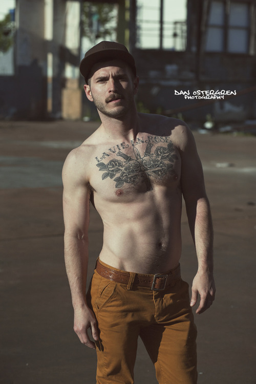 sorrygirlsisuckcock:  http://sorrygirlsisuckcock.tumblr.com/