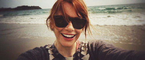 You can now follow Bryce Dallas Howard on Twitter &amp; Facebook (x)