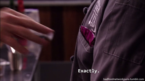 badfoodnetworkpuns:  Chef Jet Tila made fun of this guy’s garnish and then Alton put it in his pocket 