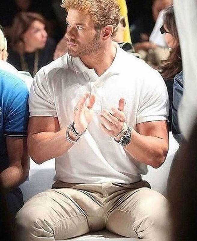 blondboytoys:  Nice bulge