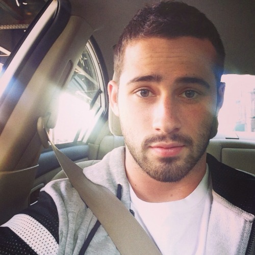 xyattracted:  He’s adorable!