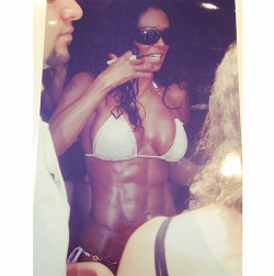 styleblazer:  If we had her body, we wouldn’t wear clothes either. More from Mel B.’s ripped bawd here.