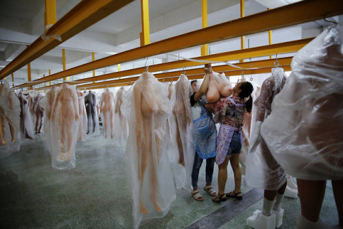 jlongbone:  newly-impassioned-soul:  thisobscuredesireforbeauty:  WMDOLL factory in Zhongshan, Guang