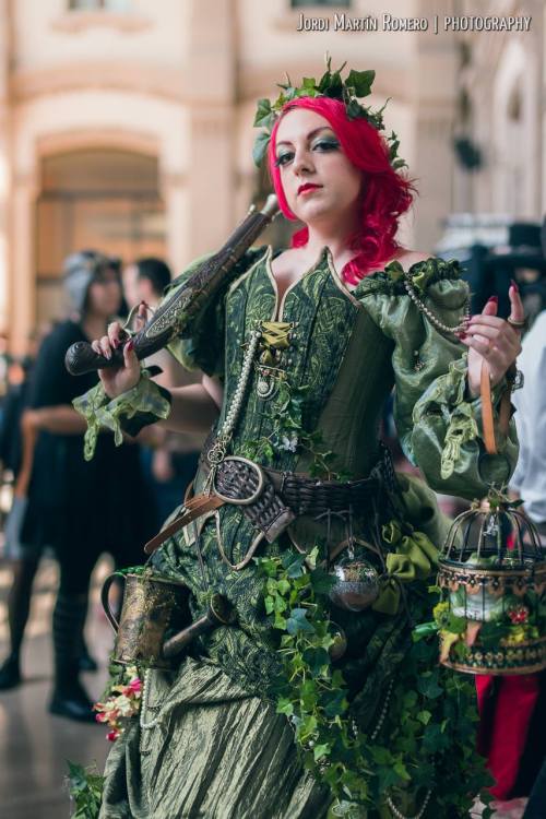 Steampunk/ Greenpunk Poison Ivy.  Design-Dress-Make Handmade by Natsu (myself) Photography by Jordi 