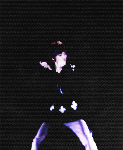 ahndanial:  39-44/∞ gifs of ahn daniel doing the perfect (✿◠‿◠) [x] 