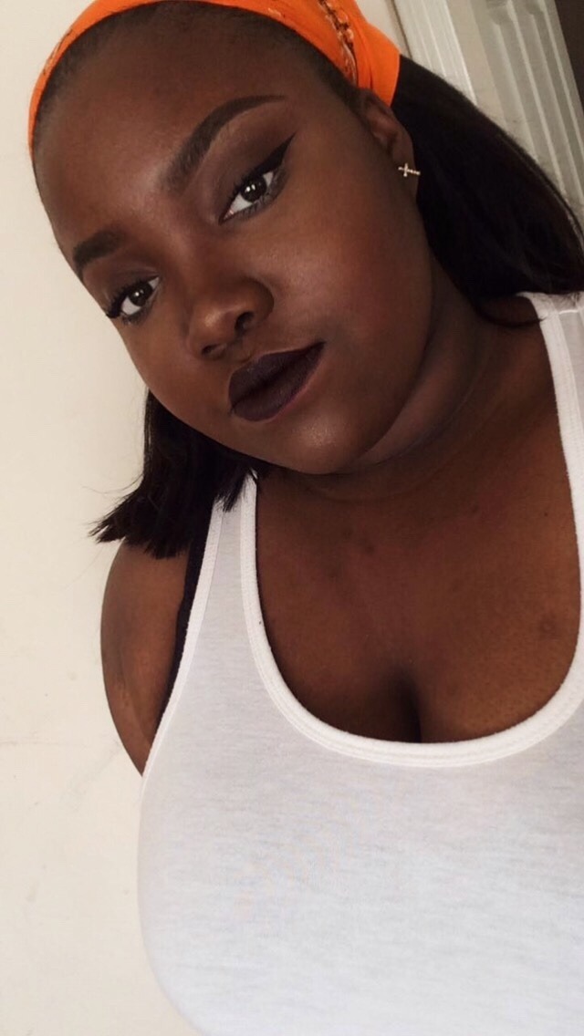 detainedfreedom:Let’s make black girls in bold lips a thing in 2017👄