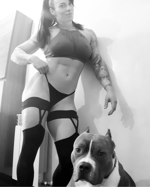 beachmuscle:  fred2x:  Laura Pintado  That’s adult photos