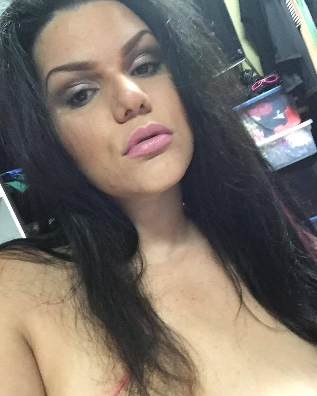 Mmmmmm&hellip;&hellip; How bout you? #angelinacastro #angelinacastrolive