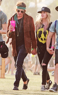 allseriescaps:  Ashley & Tyler at Coachella