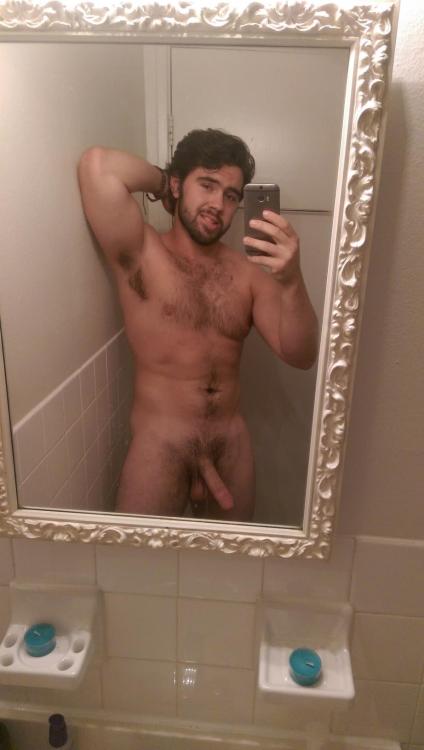 Porn straightdudesexting:  Straight hairy dude photos