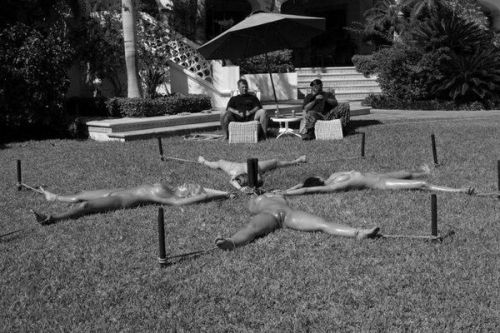 needtlc:  alexinnc:  Turn on the sprinklers, the cunts look hot.  This is turning me on. Oh my