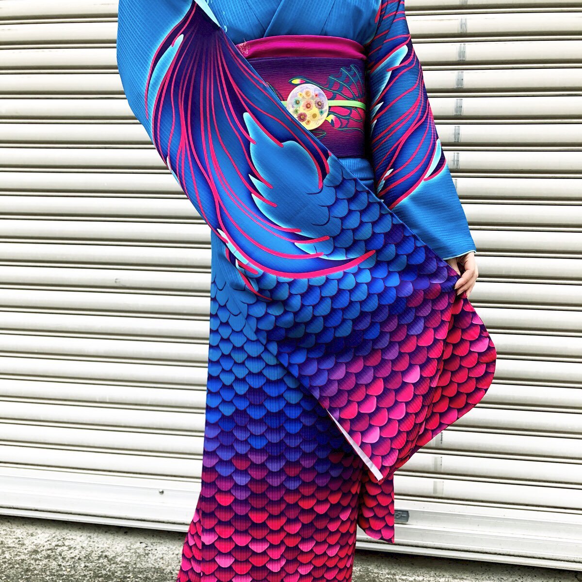 zabchan:  tanuki-kimono:  tanuki-kimono: Damn this “Winter mermaid” furisode