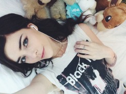 ixnay-on-the-oddk:  Getting on cam in a little