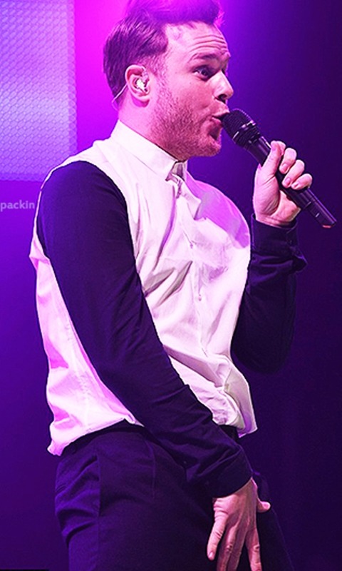 male-and-others-drugs:     Olly Murs in hot moments