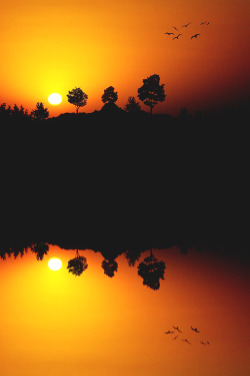 wavemotions:  Sunset &amp; Reflection by Kaiwan photography