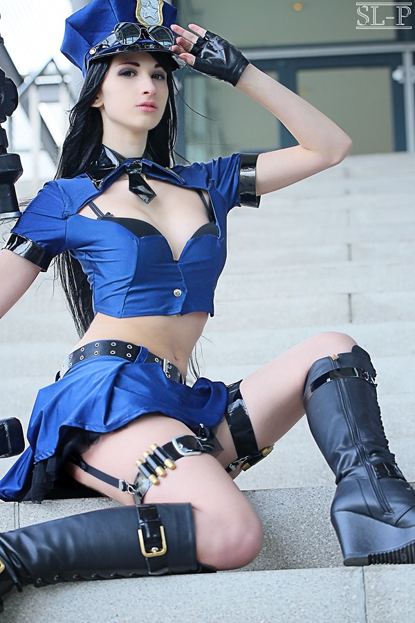 tanitaosaki:  My second Officer Caitlyn photoshooting Set &lt;3 *___* Visit my