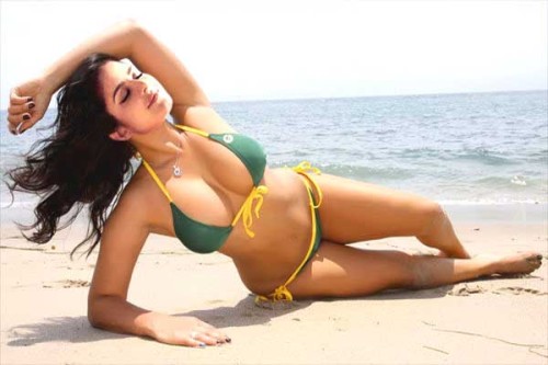 #KatrinaKaif always sunbathed awkwardly like this&hellip;#Bollywood #Bollywoodhotties #Bollywood