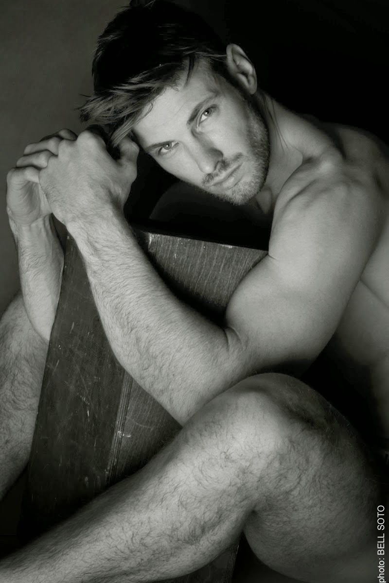 malesinphotos:  James Collins | ph. Bell Soto