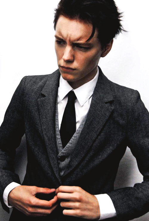 Porn photo 10cent-city:  xyuwa:  Erika Linder as young