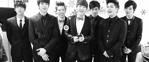 Sunggyu having to be reminded that he’s still a part of a 7-member group 