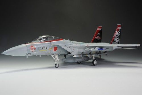 F-15J J.A.S.D.F. 60th ANNIVERSARY完成です。このカラーリングカッコいいですね。自衛隊のスペシャルマーキングはカッコいいのが多くて好きです。