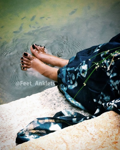 Divine Touch ❤ #feet #toes #blacknails #photography