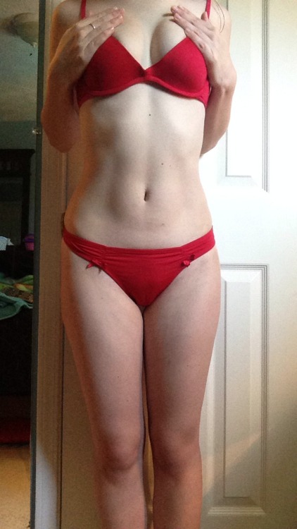 misscassiesnow:  Ready for tonight.