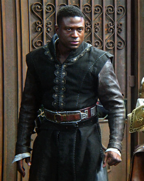 ouatrunway:Series 5, Episode 4: The Broken Kingdom - Lancelot Goes AdventuringI love this so much! T