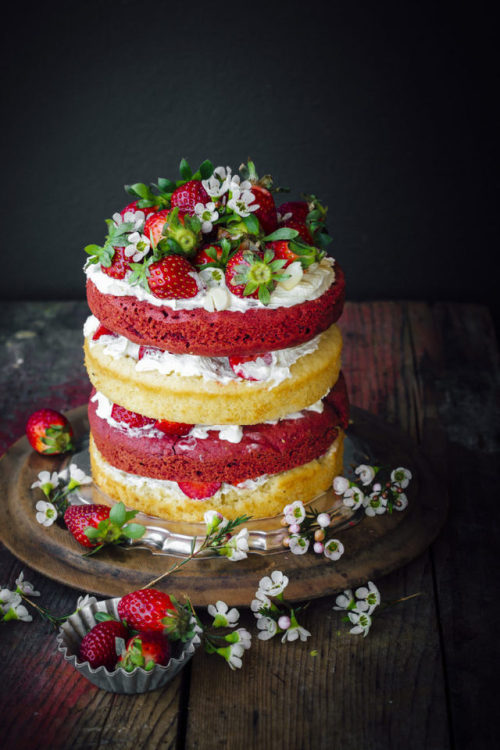 sweetoothgirl: RED VELVET AND ALMOND CAKE Look I love aesthetic as much as anyone, really. But leavi