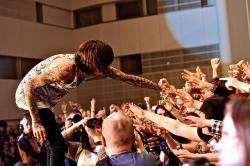 arr0wz:  Bring Me The Horizon by itchian