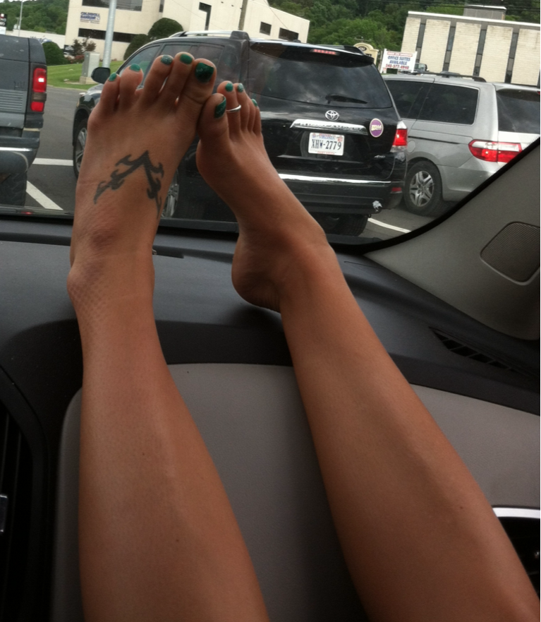 So she likes her toez