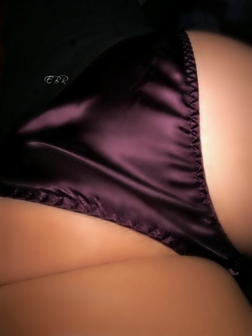 mrsatinfetish: Very nice