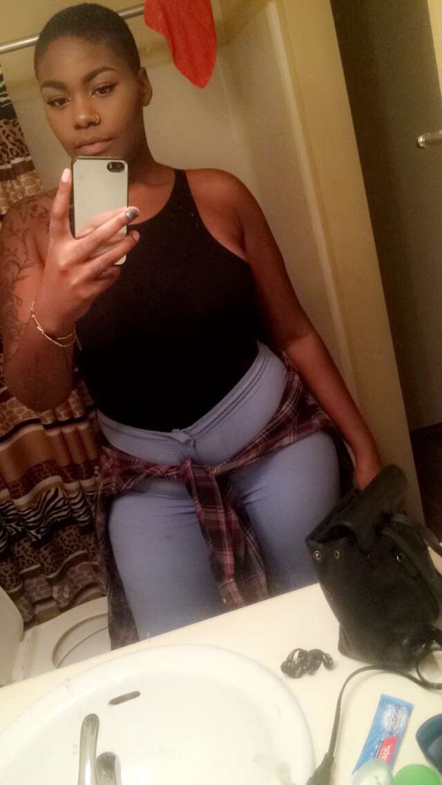 ssymonesays:  Random photoset 👋🏾