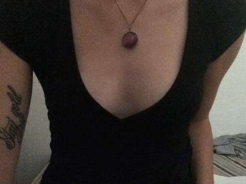 mostbeautiful-plague:  feelin naughty 
