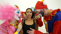hotmoviesforher:  Do ya like clowns? How
