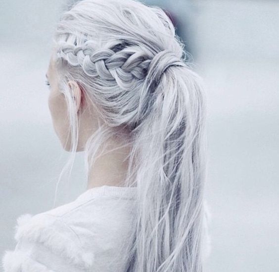 Hair Chalk — awww this snow white hair is just so perfect for...