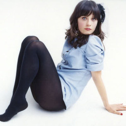 barestockingfeet:  Zooey Deschanel