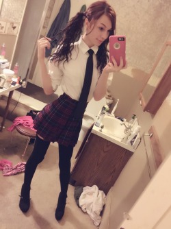 omgbonnycduniverse:  strokingace:  kitty-lynn:  So, I got some cute new clothes recently ~  Yum  Love the young school girl look;) very sexy