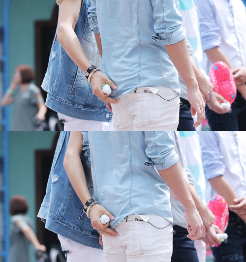 iris4289:  DONGWOO @ KBS Live Tong Plus Recording at Seoul Land 130729Cr. PICTURE PERFECTDO NOT edit/crop/modify the photo.DO NOT remove the logo. 