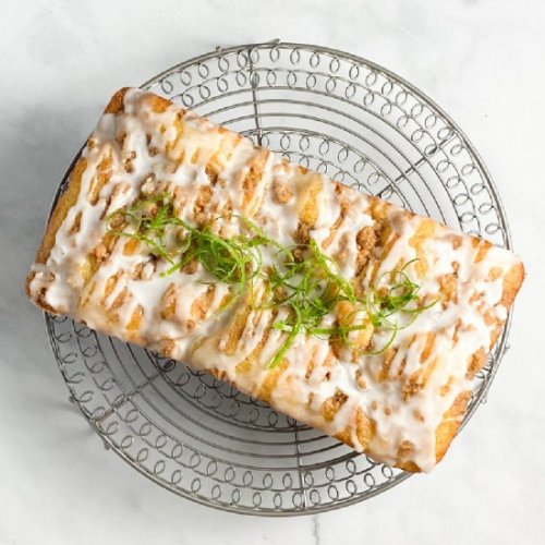 dessertgallery:lime streusel cake-Your source of sweet inspirations! || GET AWESOME DESSERT MERCH! |
