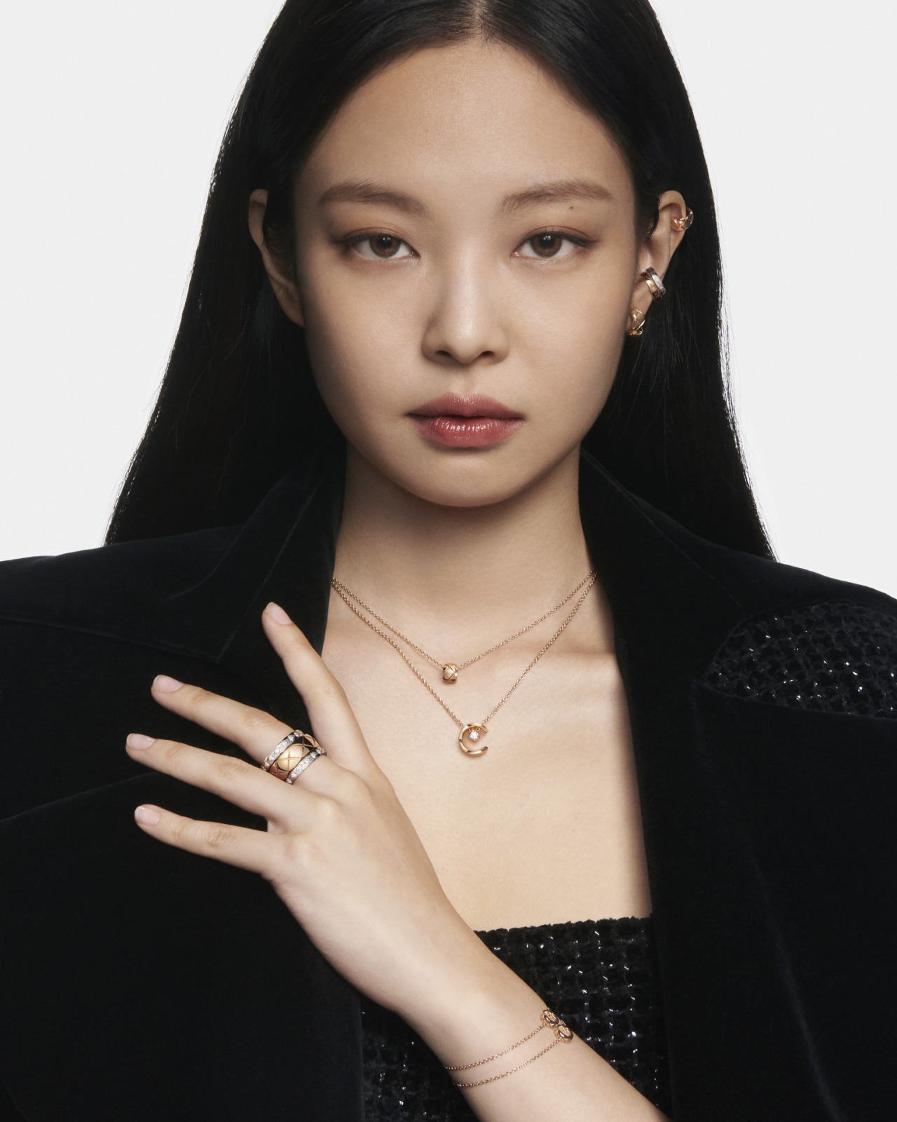 NewJeans' Minji is the new face of luxury brand Chanel
