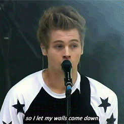 deeriest:  5 Seconds of Summer covers Katy Perry’s ‘Teenage Dream’ at the 2014 Summertime Ball 